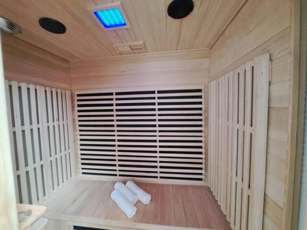 Le Bleriot - Idealement Situe Avec Sauna Calais Buitenkant foto